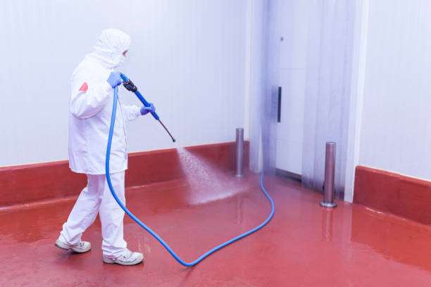 Best Animal Enclosure Cleaning  in Agua Dulce, TX